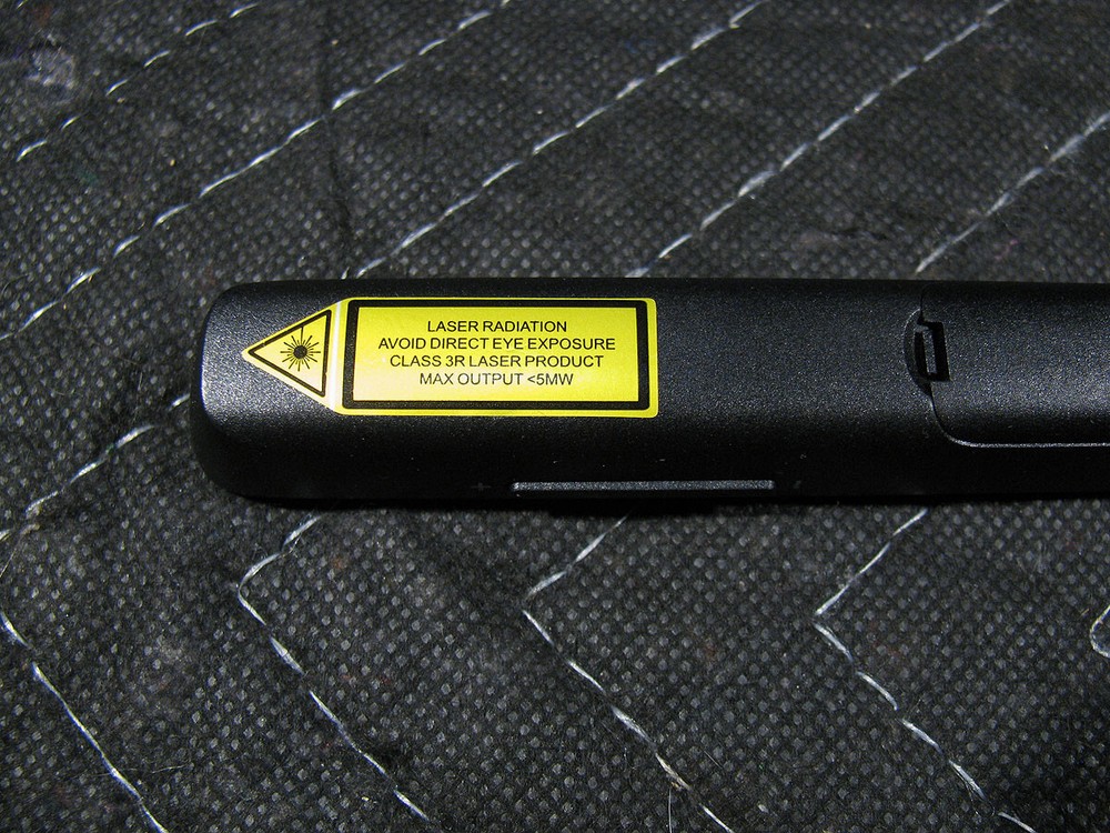 Knorvay N29 Wireless Presenter With Laser Pointer