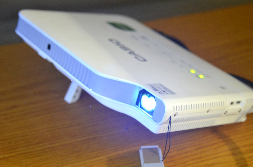Casio Data Projector XJ-A252 (4-A)