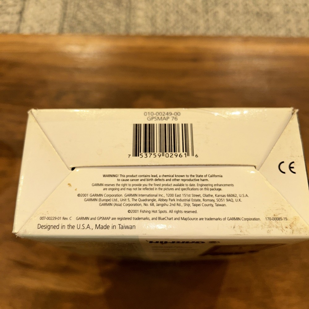 Garmin GPSMAP Versatile Marine Navigator 76 Bundle W/Power Data Cable. No Strap