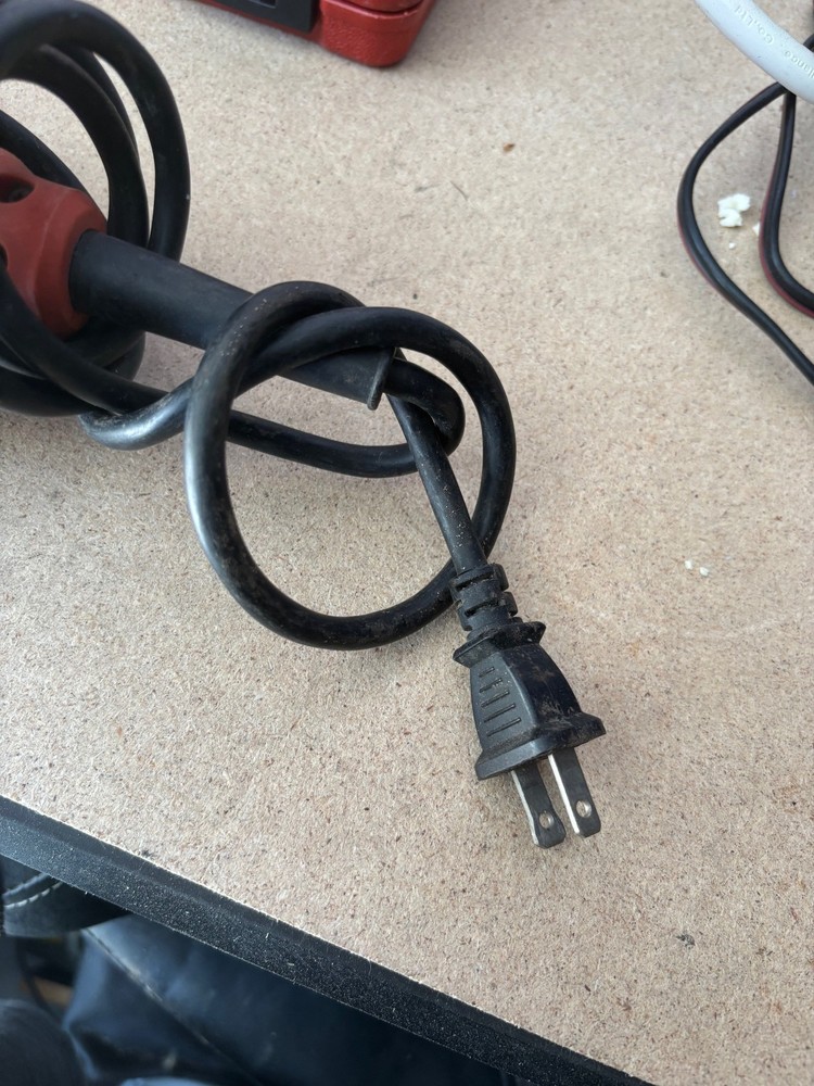 BLACK AND DECKER MULTI TOOL BD200MT CORDED USED