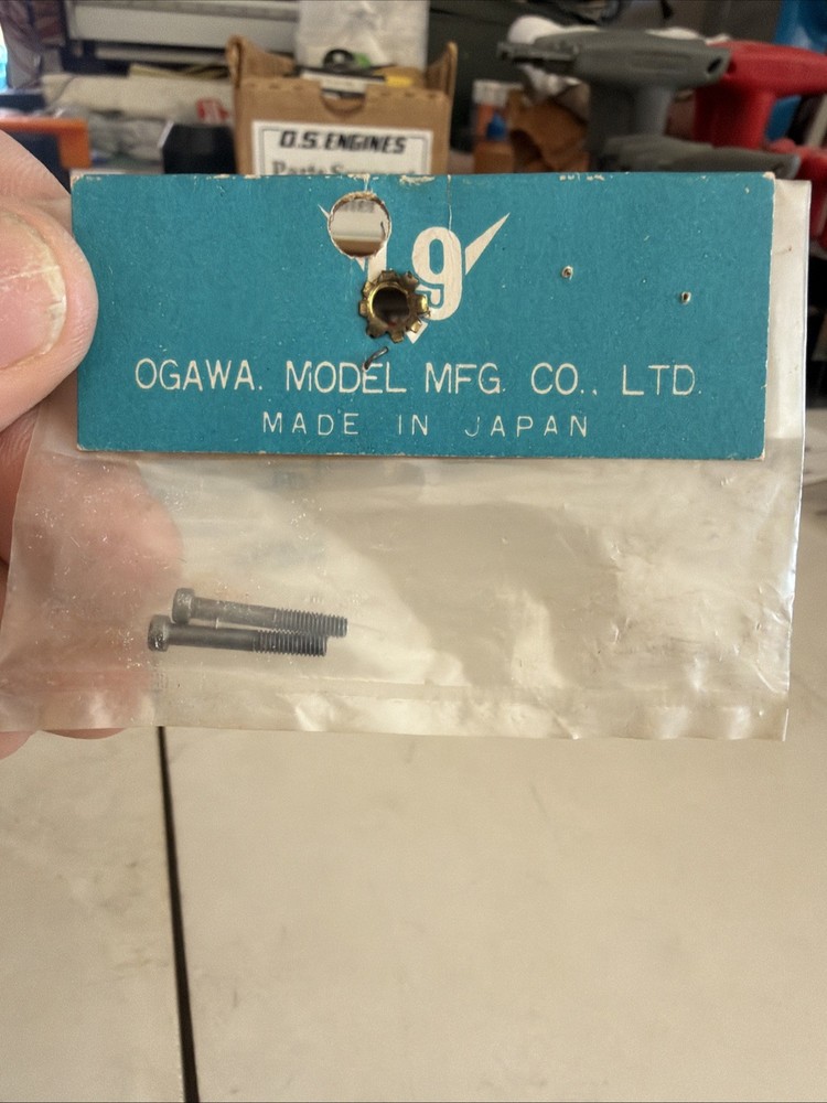 OS Max 19 Screws Part Number 21525808
