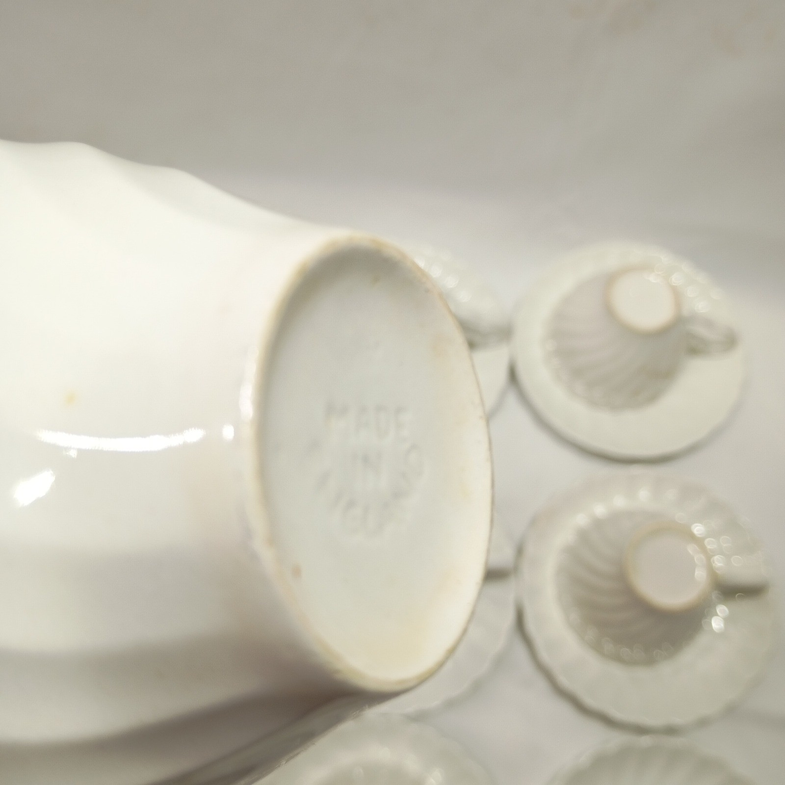 Johnson Bros Snow White Regency tea cups & saucers set of 10