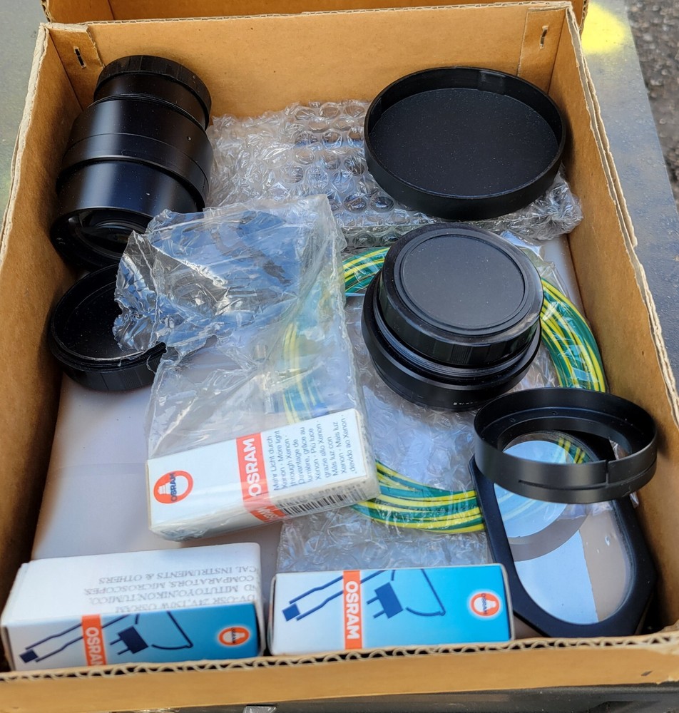 Mitutoyo PH-3500 Profile Projector