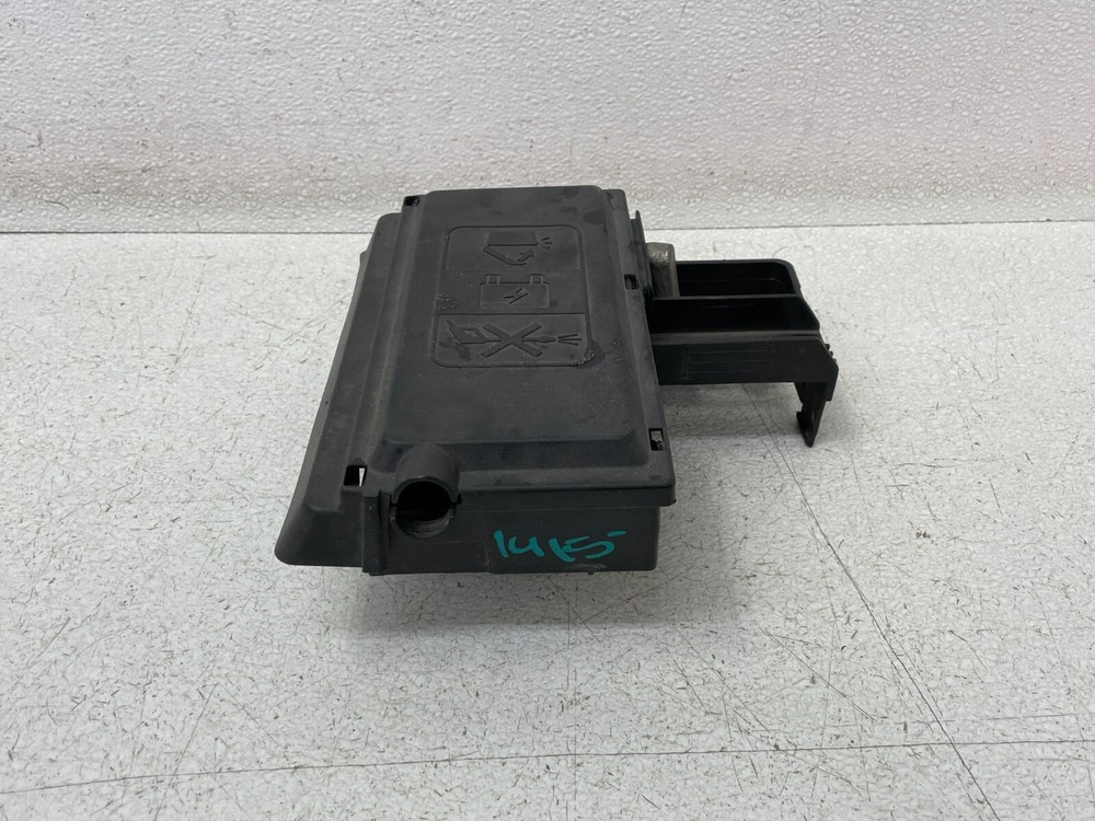 15-20 GMC Yukon Power Distribution Switch Box 1415 OEM