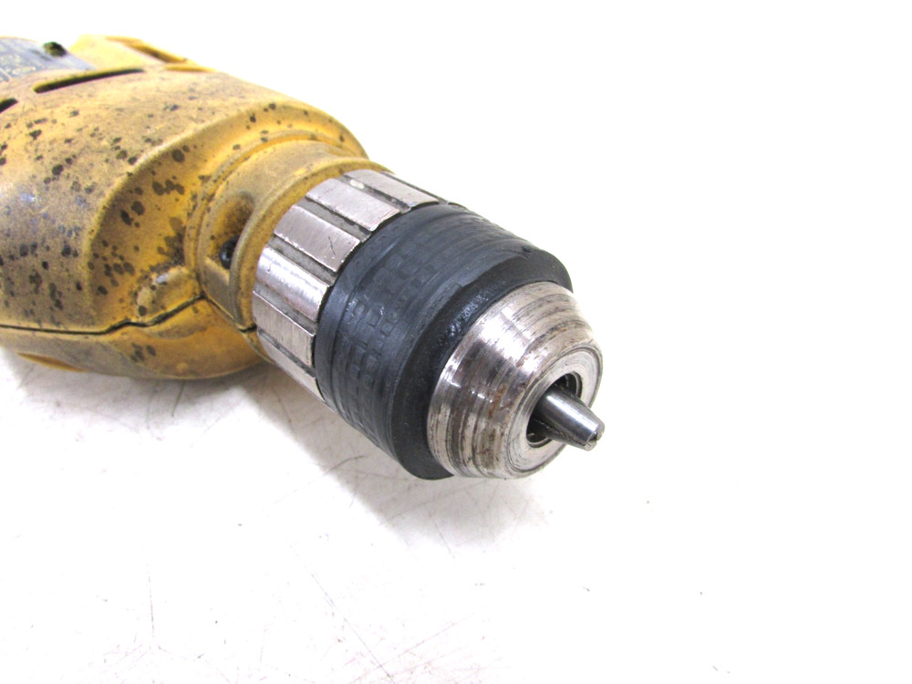 DEWALT DW106 3/8" VARIABLE SPEED REVERSING DRILL, KEYLESS CHUCK