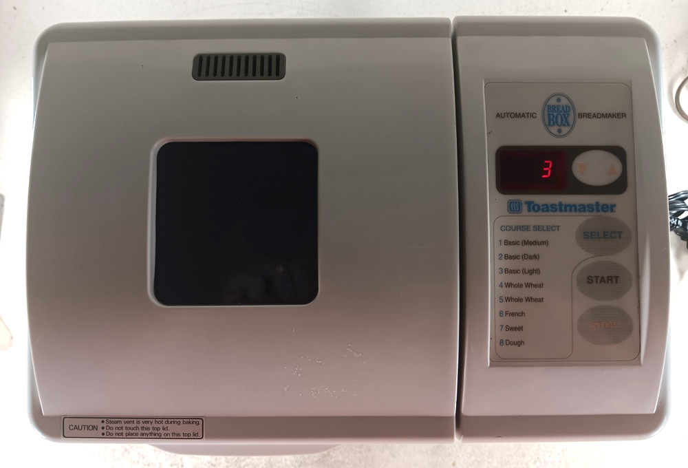 Toastmaster Bread Box Automatic Bread Maker 2 Lb Model 1154