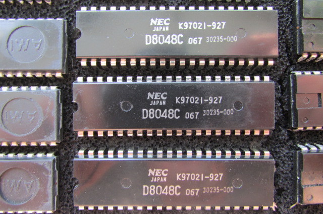 Collectable-Vintage-Computer Chips & More-Lot