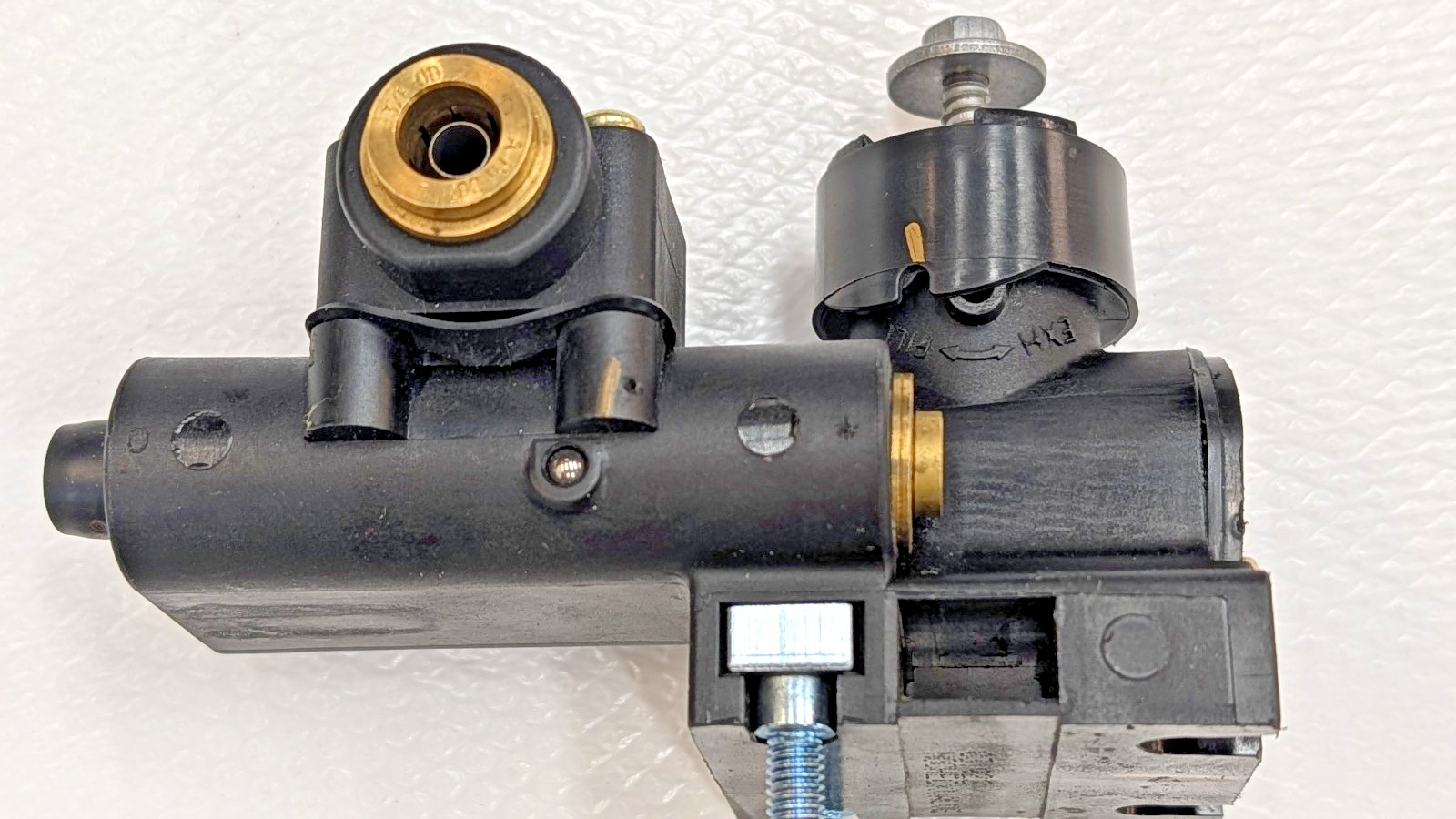 2607243C92 International Link Hadley Height Control Valve W/ Dump 2607243C93