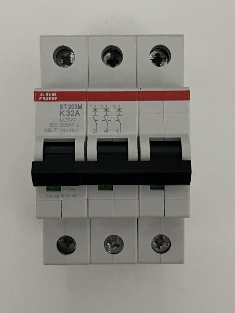 ST203M-K32 ABB Circuit Breaker