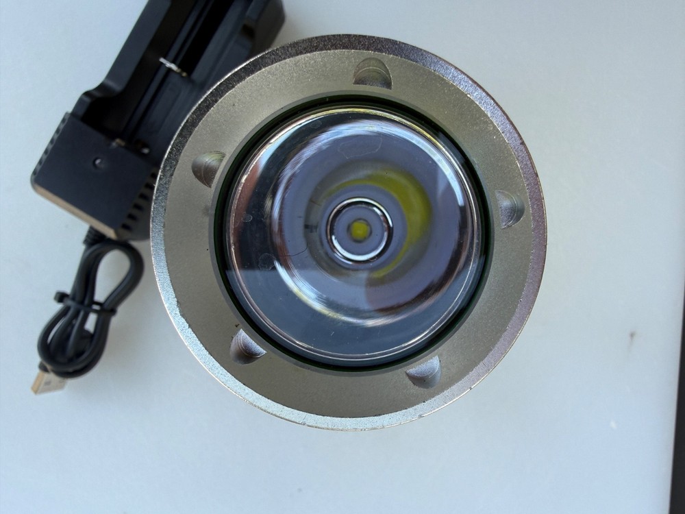 PFSN DF-3000 Underwater Flashlight