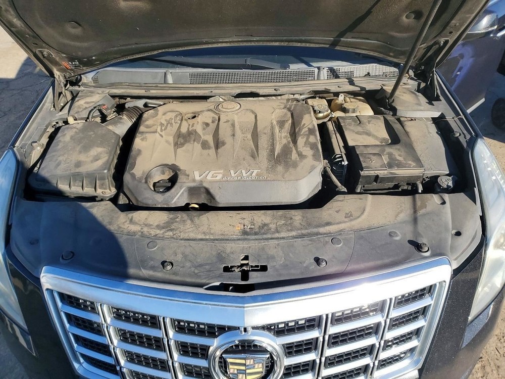 XTS 2015 Glove Box 5001732