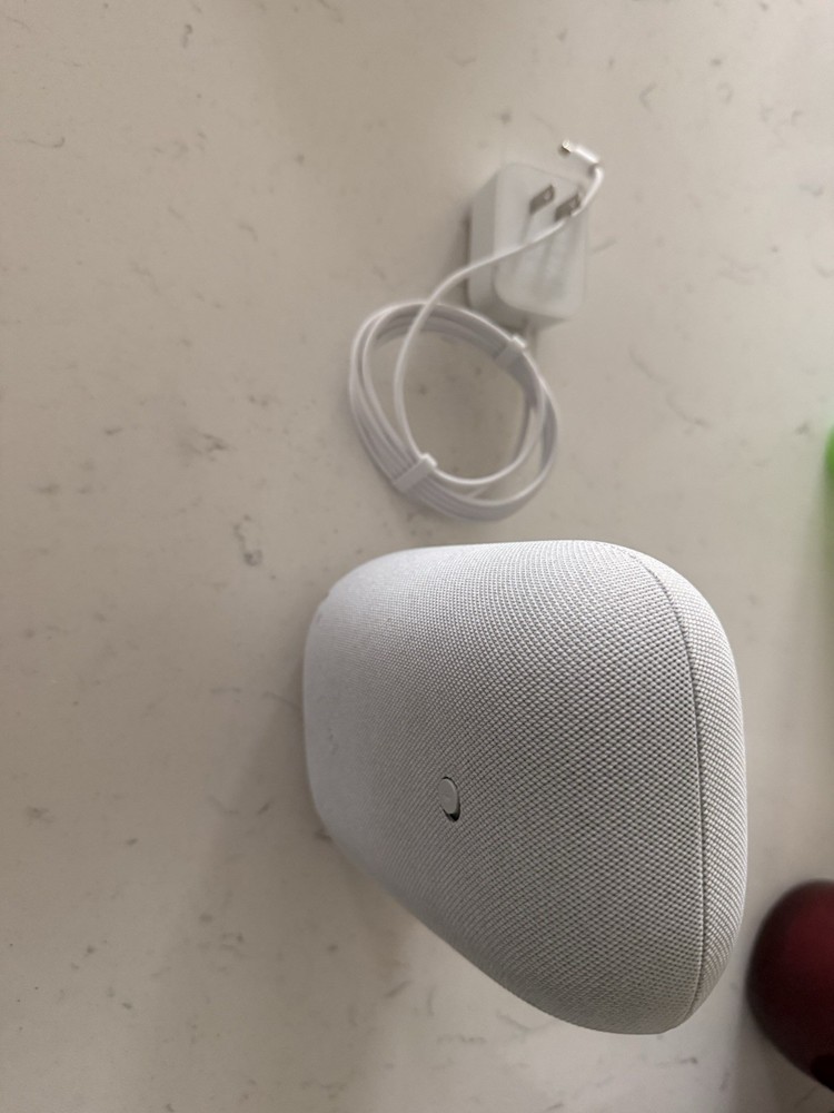 Google Nest Audio Smart Speaker with Google Assistant Chalk