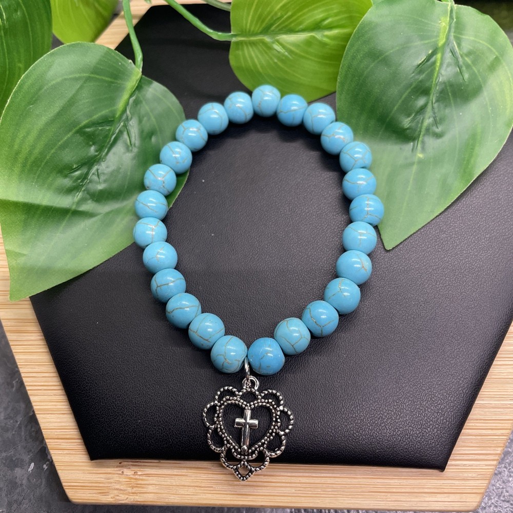 Handmade Beaded Stone Stackable 7” Plus Stretch Bracelet New Cross Heart B7321