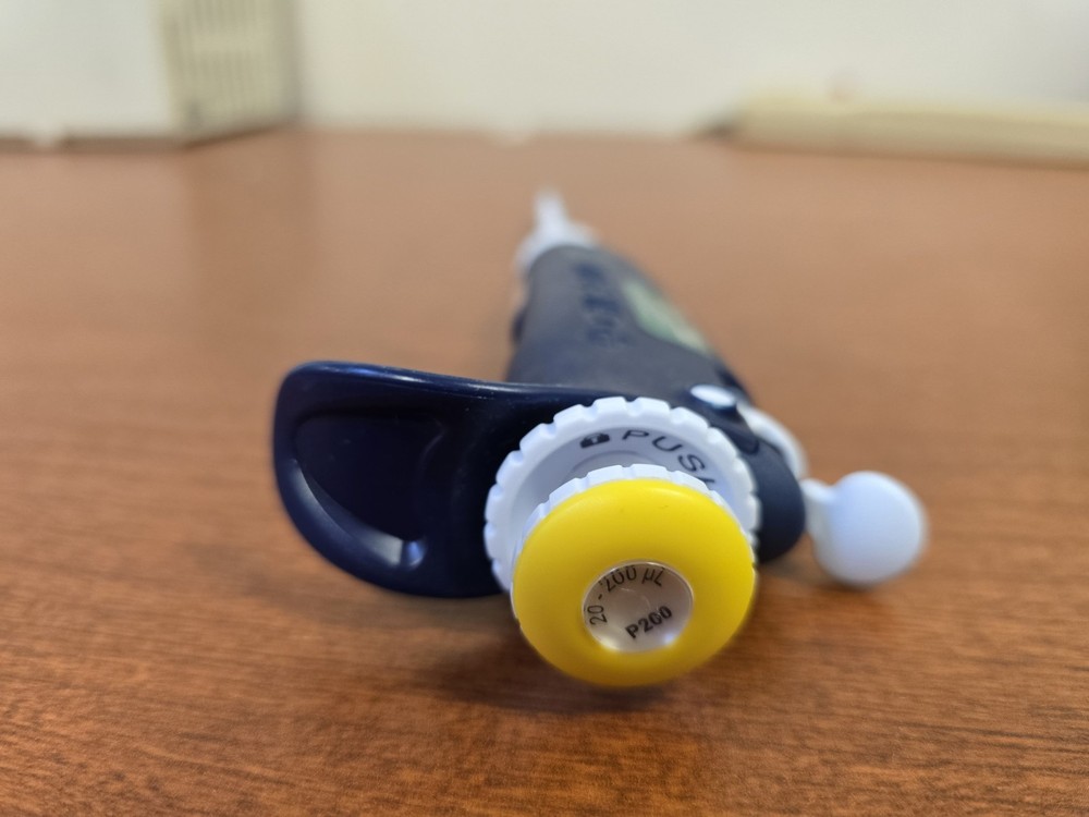 Gilson PIPETMAN L P200 variable adjustable volume Calibrated