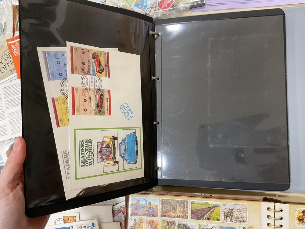 World stamps, sorting box. mixed lot. 8.4kg. DG13