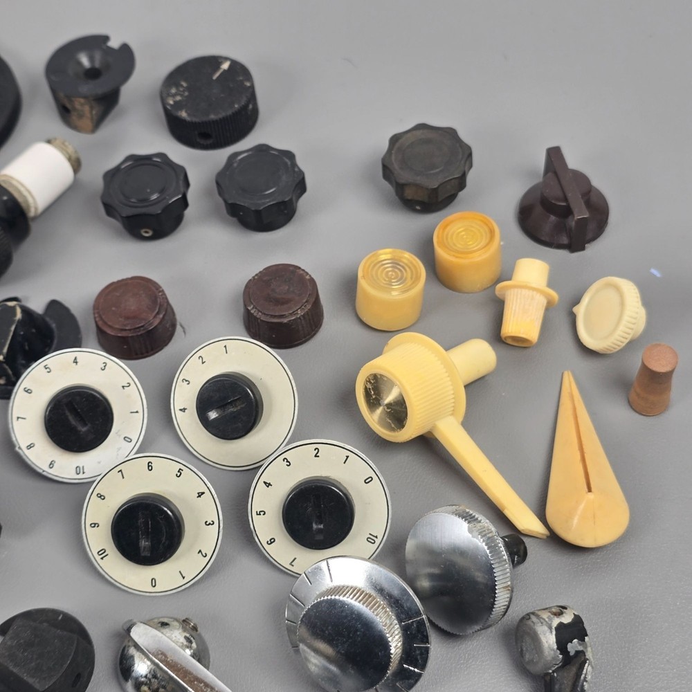 Assorted Lot Vintage Bakelite Metal & Plastic Radio Control Knobs Steampunk