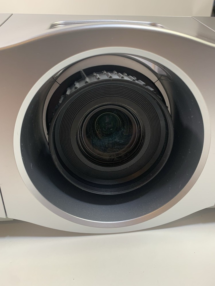 Hitachi CP-X605 Multimedia LCD Projector AS-IS Tested