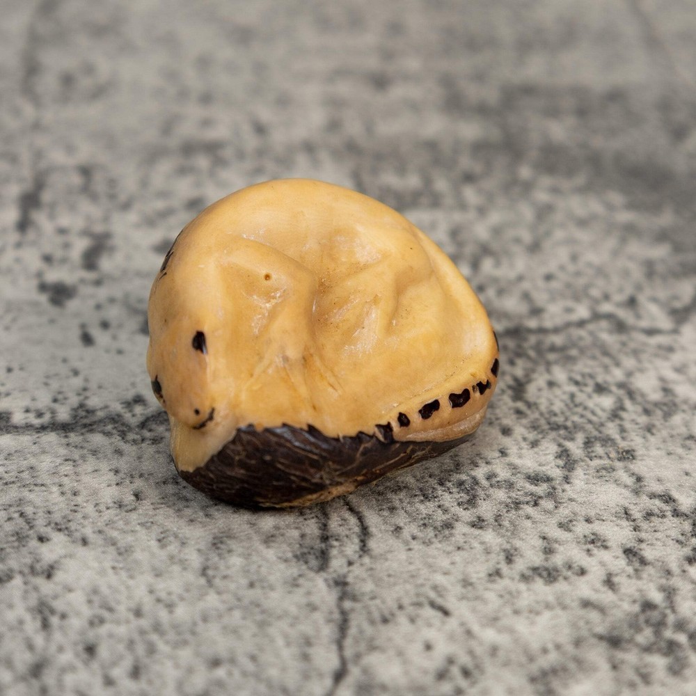 Vintage Gecko Lizard Tagua Carving