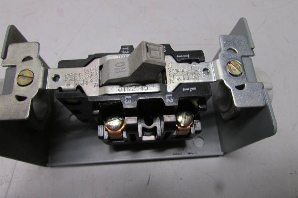 Square D Class 2510 Type KG-1 Manual Motor Starter Switch