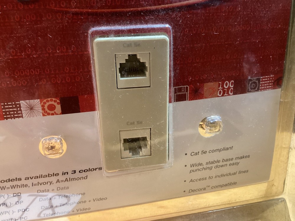 Cat 5e Ethernet Wall Plate Plug for Internet Phone Data Wire