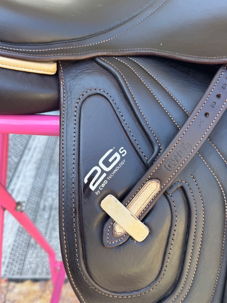 CWD 2Gs Custom All Purpose Saddle SE26 Model - Minimal Use