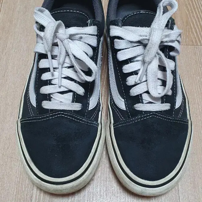 Vans Old Skool Black Sneakers 240 Size