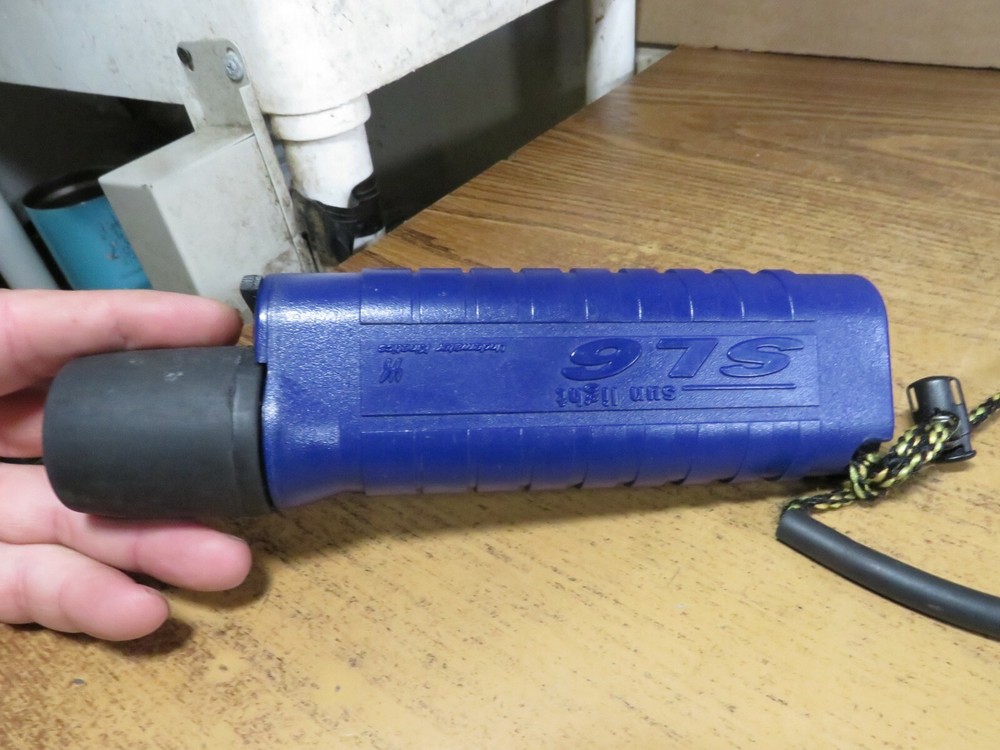 underwater kinetics flashlight sl6 Flashlight