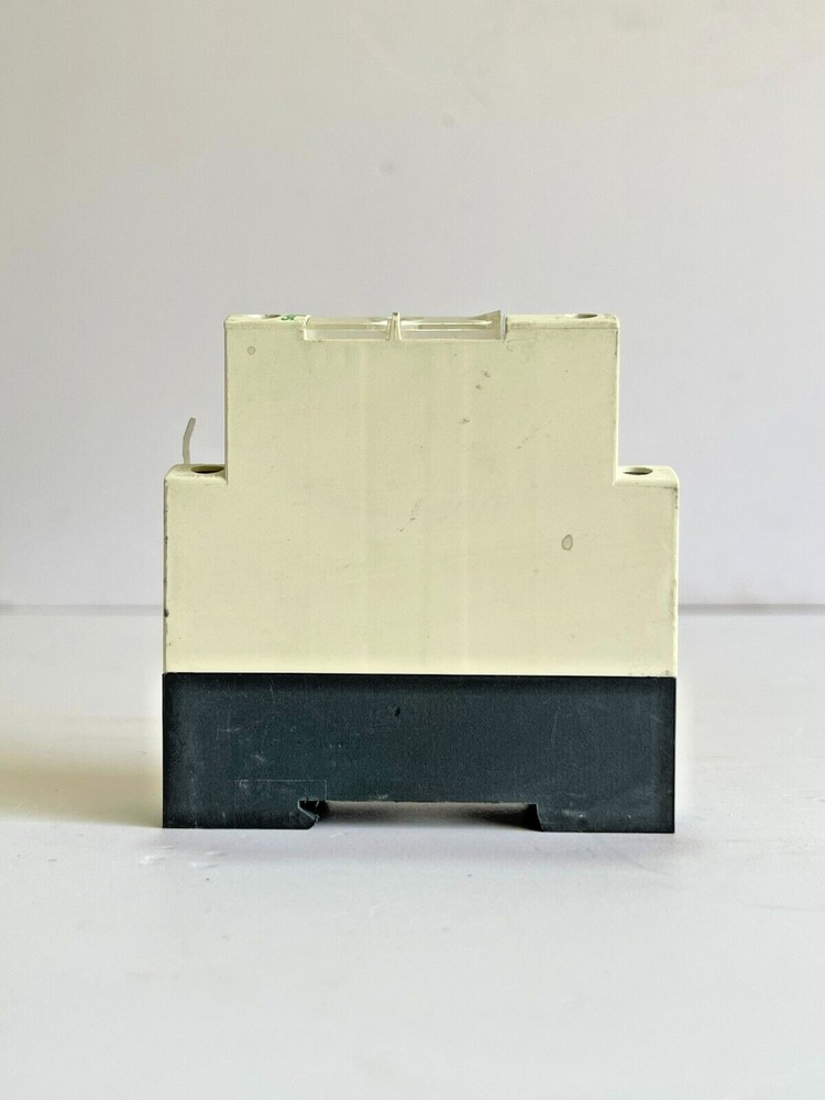 SCHNEIDER ELECTRIC RE7TP13BU ADJUSTABLE ON-DELAY TIMING RELAY
