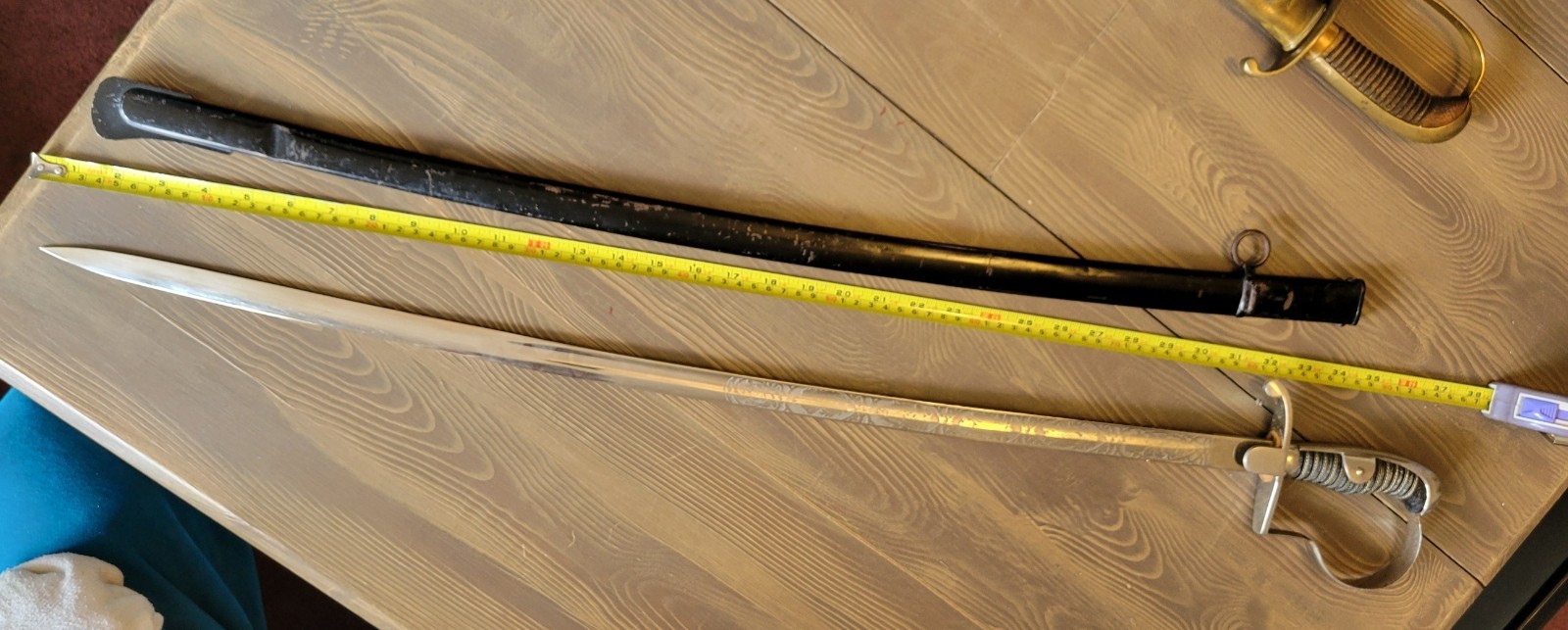 WWI German Presentation Artillery Officer's Sword, Rose Motif