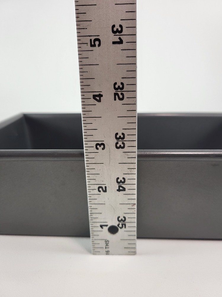 chicago metallic Loaf pan 9" X 5"