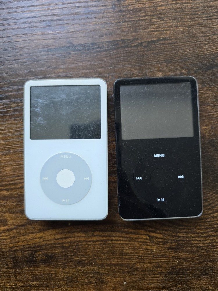 Apple iPod Video 5th Generation White (30 GB)
