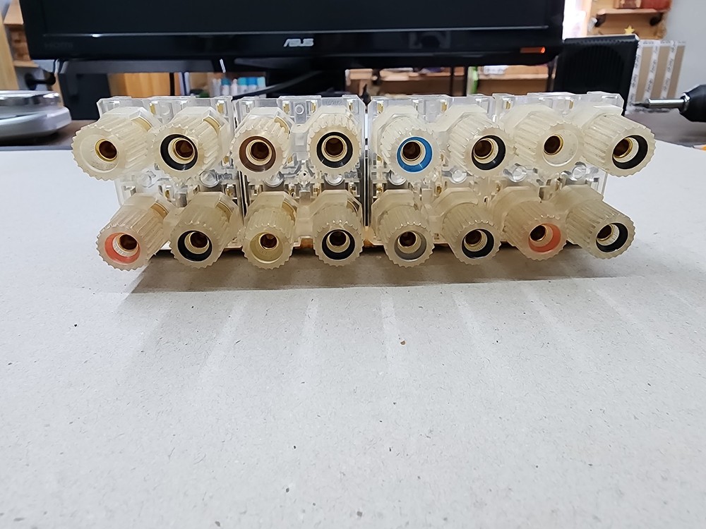 OEM Integra DTR-7.7 Speaker jack Board  (Up )