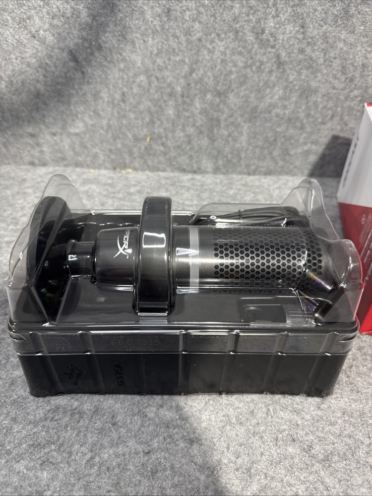 HyperX Doucast Microphone, Customizable RGB Light, PS4 & PS5 - 4P5E2AA