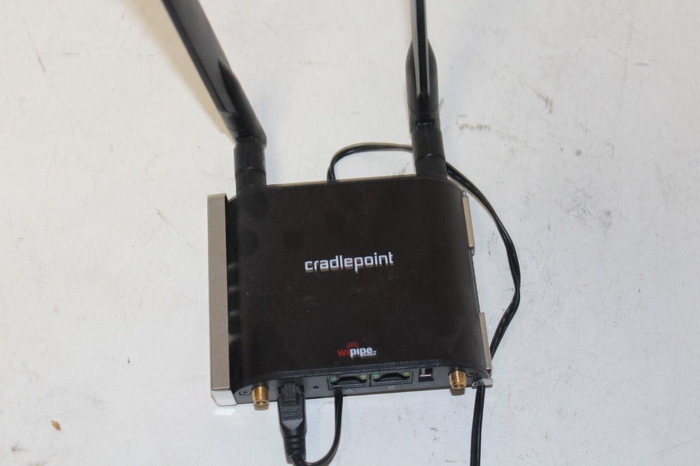 CradlePoint Wireless Router Bundle Routers, Modems, Adapters, Antennas x15 pcs