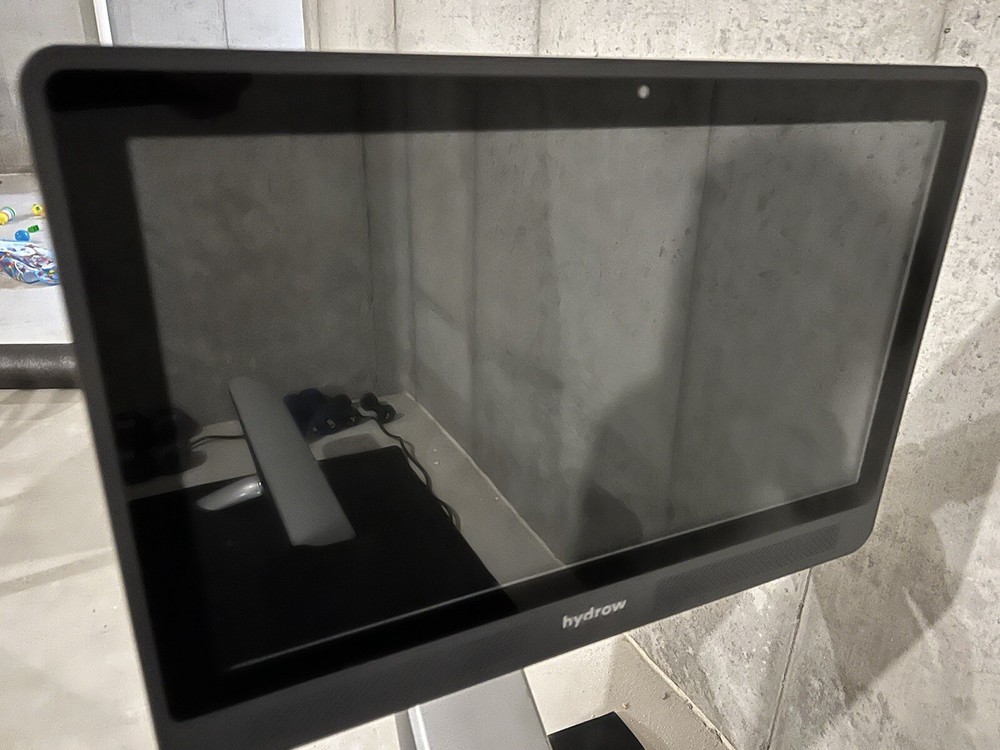 Hydrow Rowing Machine Barely Used Great Condition + Mat