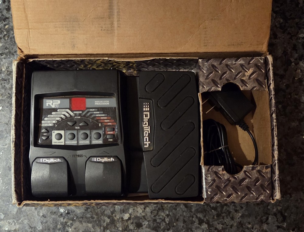 Digitech RP90 Modeling Guitar Processor 59 Hi Def Models,Expression Pedal DSP