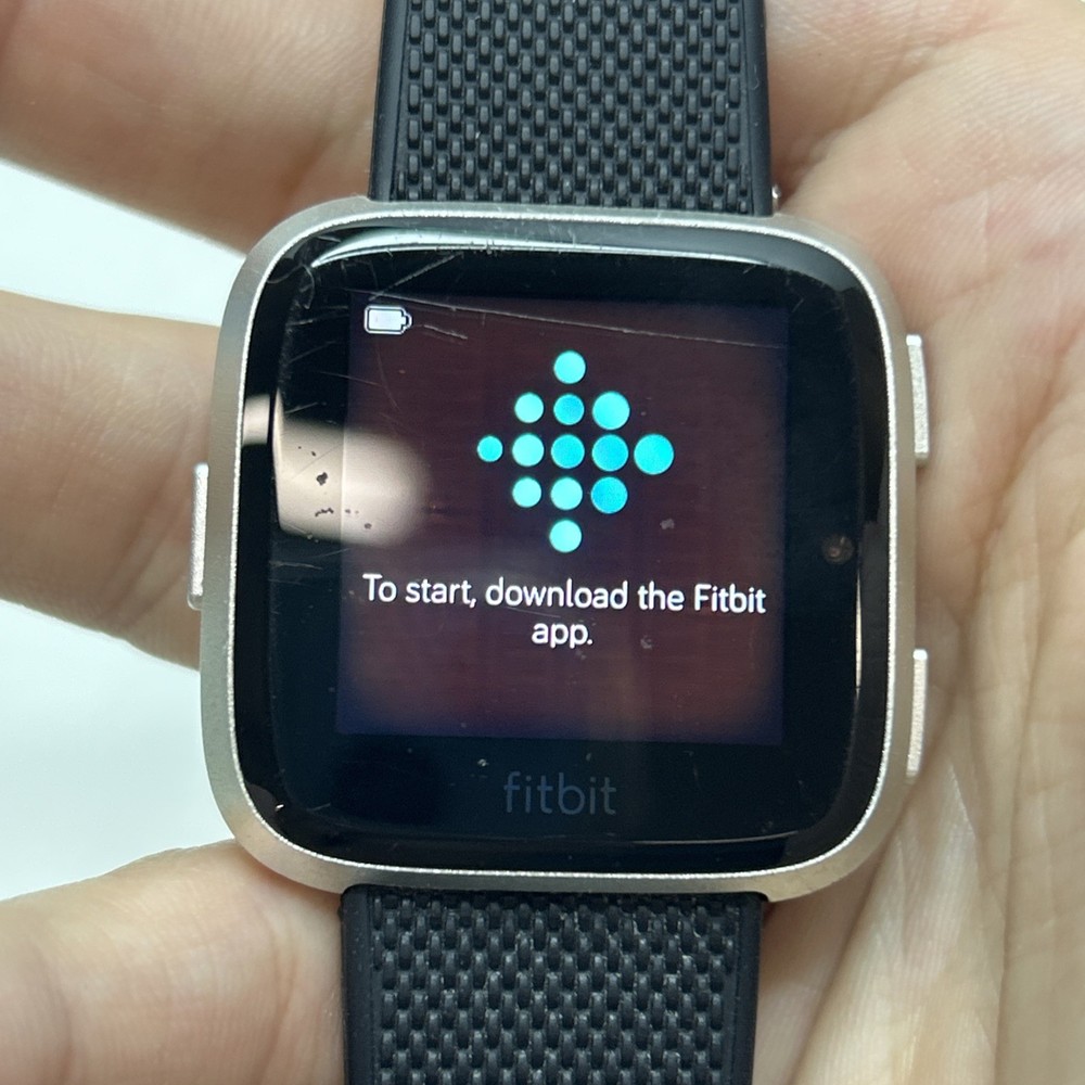 Black Size Small Fitbit Versa With Box And Charger - Tested READ