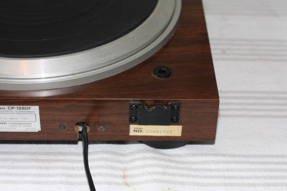 ONKYO CP-1260F QUARTZ Direct Drive Fully Automatic Turntable