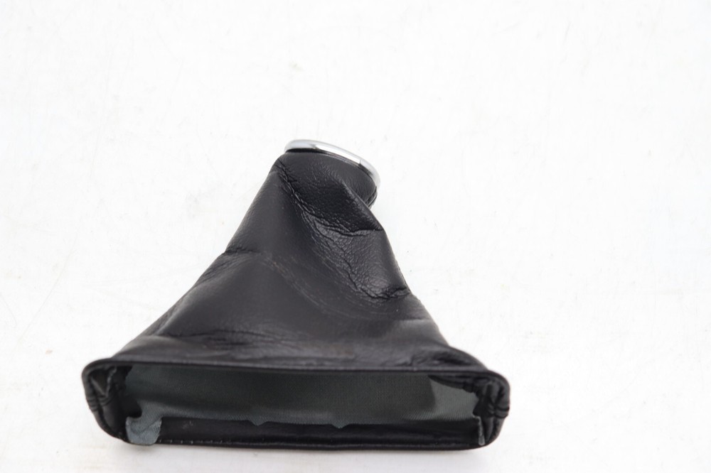 06-10 INFINITI M35 A/T SHIFT BOOT BLACK E3046