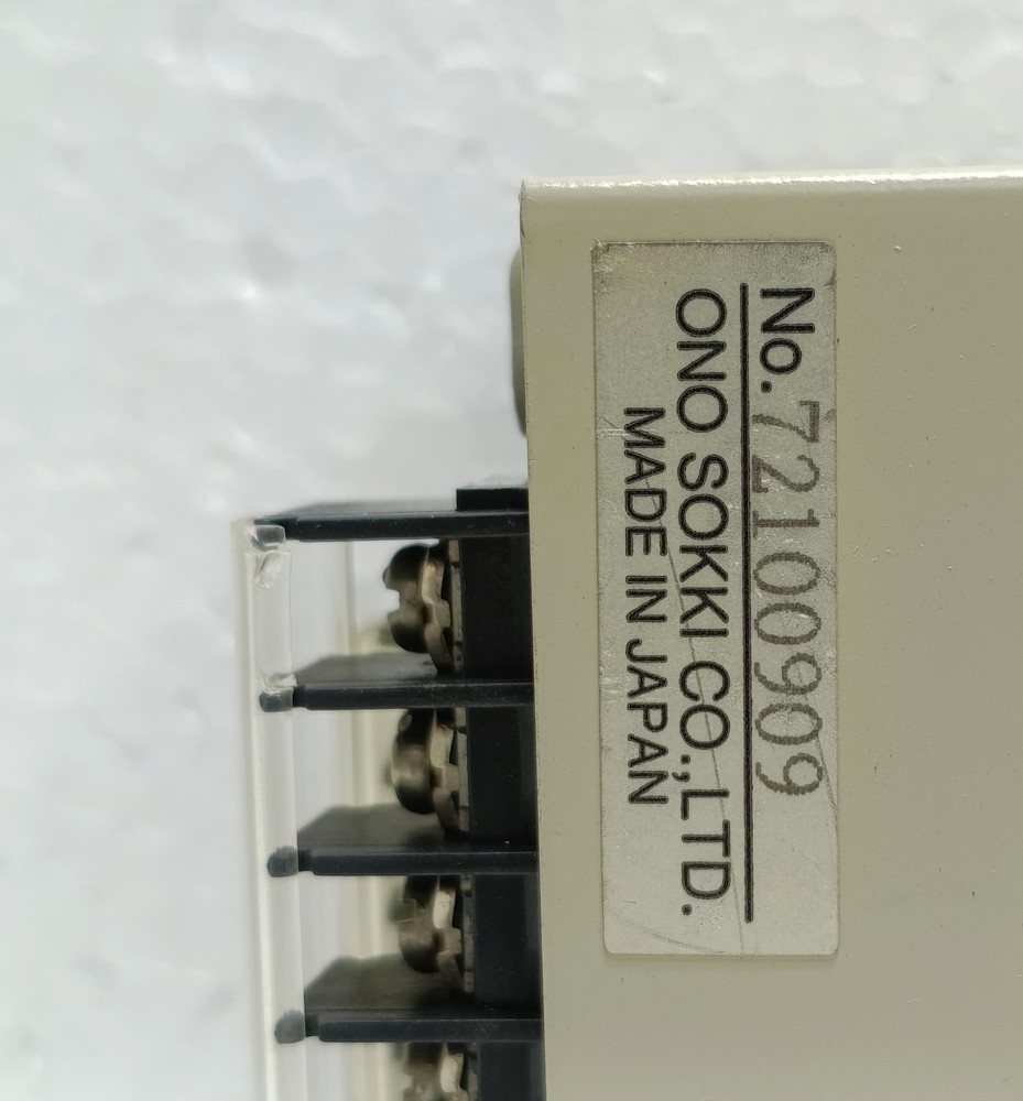 Ono Sokki TM-2140 Digital Tachometer Panel Mount Comparator Unit 100-240VAC