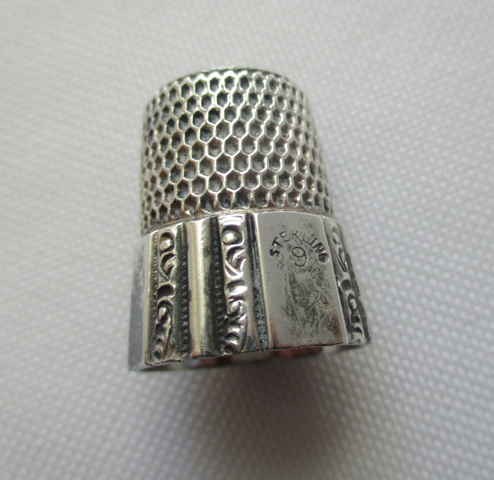 Vintage Simons Bros. Sterling Silver Thimble Size 9