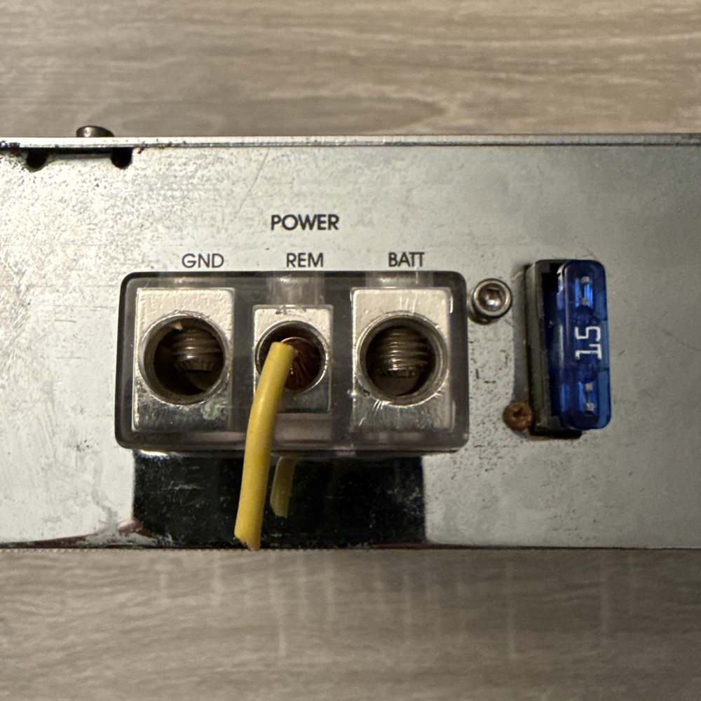 Audiobahn A2401X AS IS