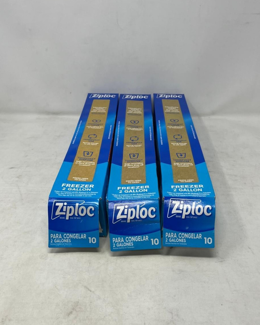 3 Pack - Ziploc 2 Gallon Freezer Bags, 10 Count (13" x 15") **Damaged Open Box**