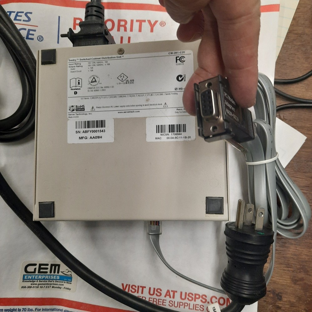 Server Tech Switched CW-2H1-C20, Intelligent Power Module WITH serial cable!
