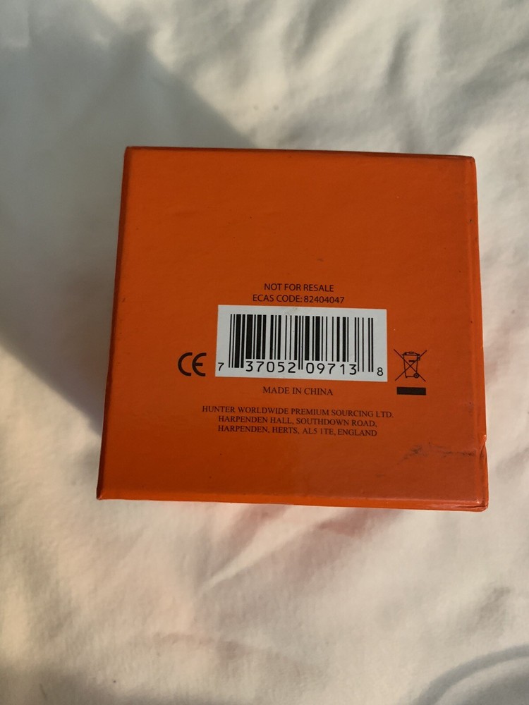 Escada Potable Orange speakers