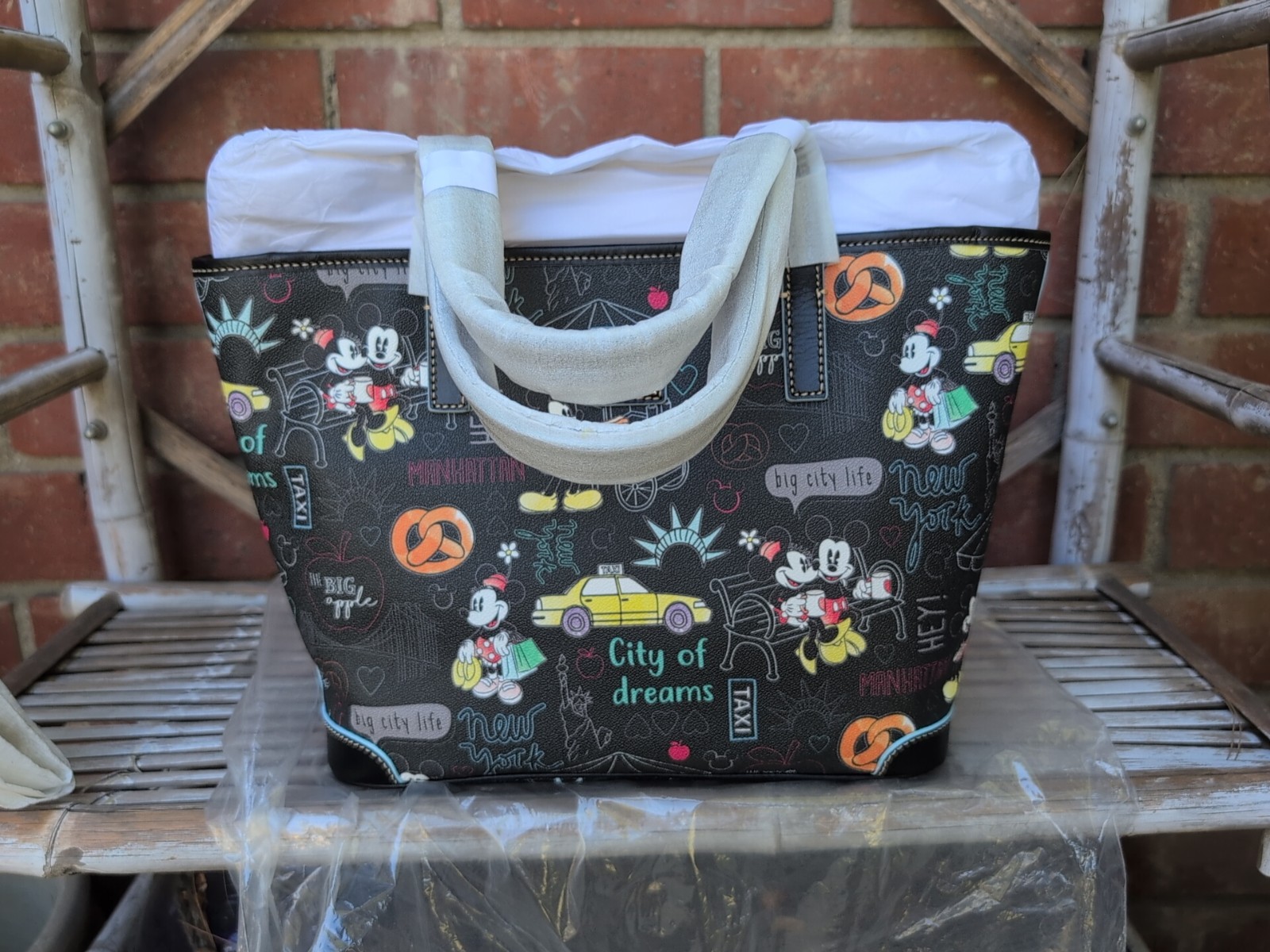 Disney Dooney & Bourke New York City Mickey & Minnie Mouse Tote Bag NWT