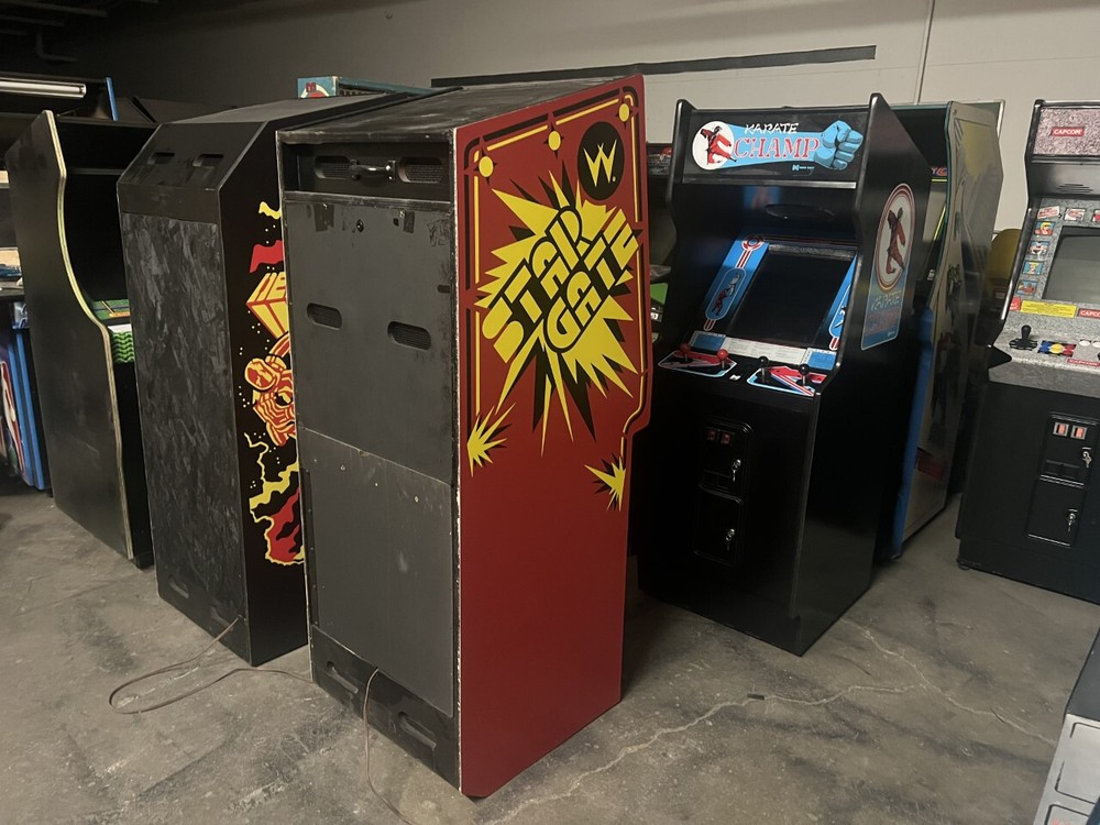 STARGATE ARCADE MACHINE by WILLIAMS (Excellent Condition)