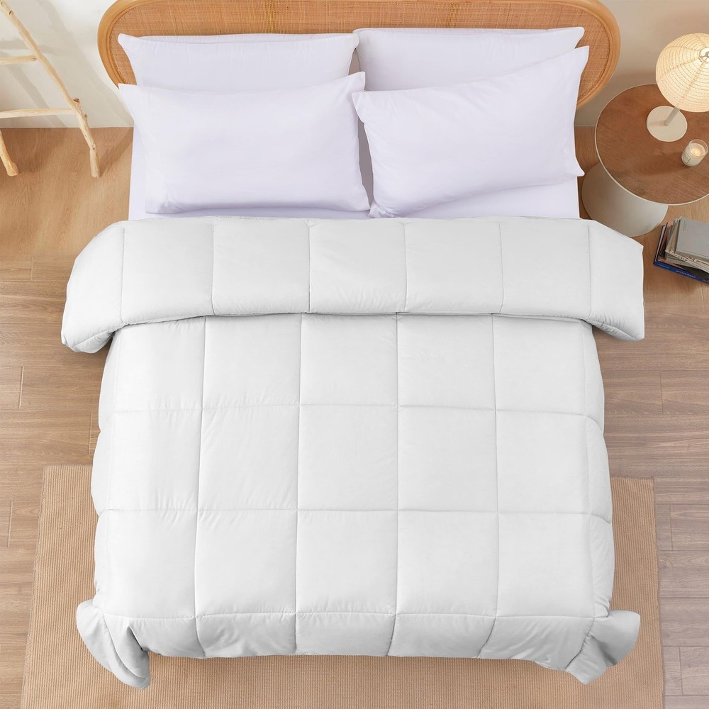 Modern Threads Down Alternative Reversible Comforter White/White Queen