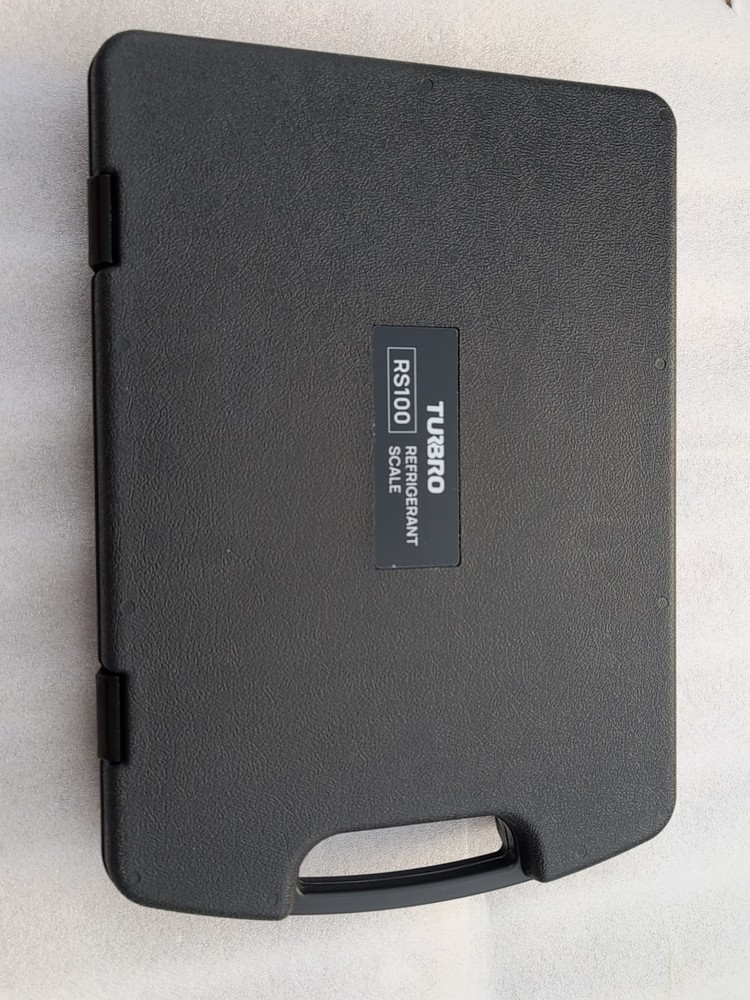 220lb Refrigerant Scale with Wired Controller, Memory Function & Hard Case.