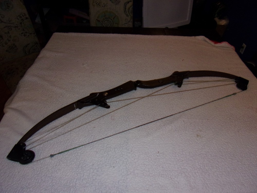 Bear Archery Whitetail Hunter Compound Bow